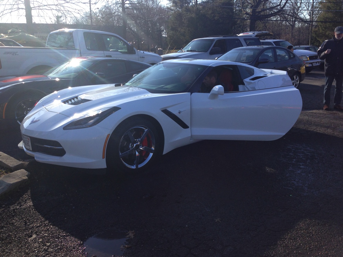 Corvette stingray white
